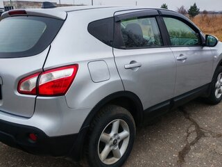 2011 Nissan Qashqai I Рестайлинг, серебристый, 940000 рублей, вид 4