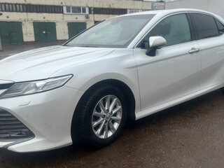 2020 Toyota Camry VIII (XV70), белый, 2750000 рублей, вид 4