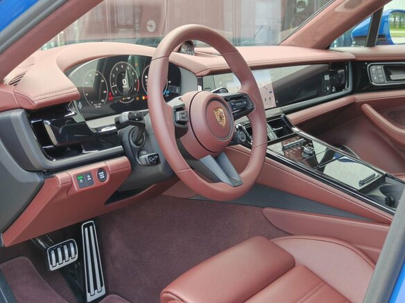 2026 Porsche Panamera GTS III, синий, 27900000 рублей - вид 13