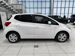 2015 Kia Venga I Рестайлинг, белый, 1220000 рублей, вид 4