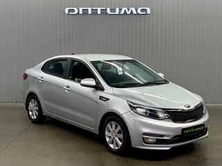 2017 Kia Rio III Рестайлинг, серебристый, 1347000 рублей, вид 3