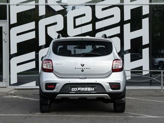 2015 Renault Sandero Stepway II, серебристый, 770000 рублей, вид 4