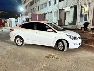 2014 Hyundai Solaris I Рестайлинг, белый, 800000 рублей, вид 1