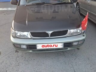 1993 Mitsubishi Chariot II, коричневый, 110000 рублей, вид 2