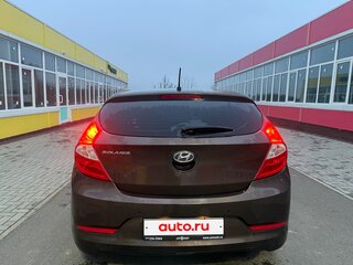 2016 Hyundai Solaris I Рестайлинг, коричневый, 1020000 рублей, вид 3