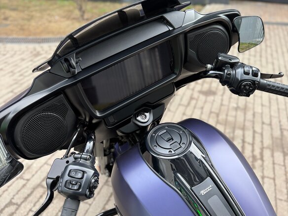 2024 Harley-Davidson Street Glide, пурпурный, 2800000 рублей - вид 11