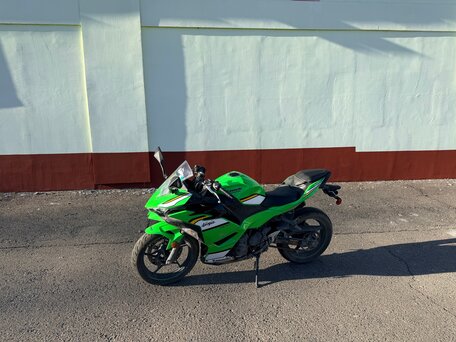 2025 Kawasaki Ninja 500, зелёный, 850000 рублей, вид 4