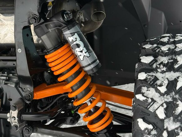 2025 BRP Can-Am Commander Max XT, красный - вид 10