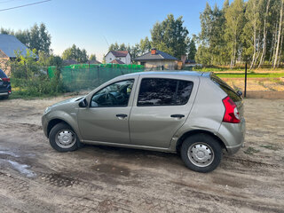 2011 Renault Sandero I, бежевый, 280000 рублей, вид 2
