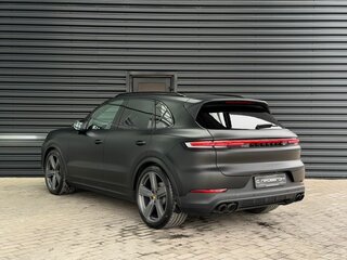 2024 Porsche Cayenne III Рестайлинг, чёрный, 16900000 рублей, вид 3