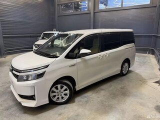 2016 Toyota Voxy III (R80), белый, 1100000 рублей, вид 1