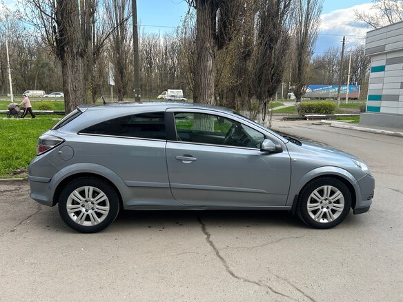 2008 Opel Astra GTC H Рестайлинг, серый, 558000 рублей - вид 3