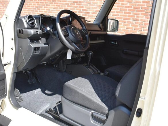 2026 Suzuki Jimny IV, бежевый, 2849777 рублей - вид 9