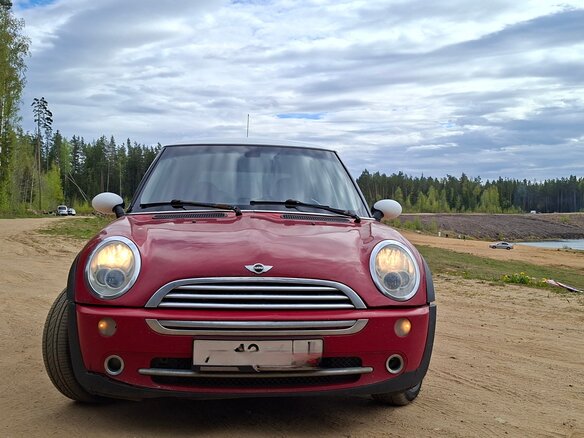 2006 Mini Hatch One I (R50), красный, 600000 рублей - вид 2