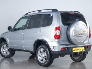 2012 Chevrolet Niva I Рестайлинг, серебристый, 439000 рублей, вид 4