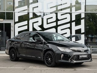 2017 Toyota Camry VII (XV50) Рестайлинг 2, чёрный, 1990000 рублей, вид 1