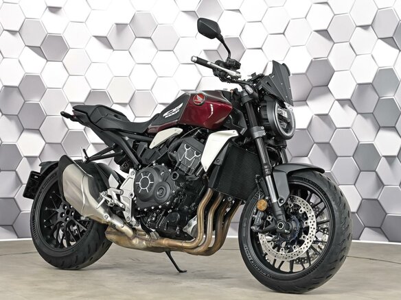 2024 Honda CB 1000R, красный, 1377000 рублей