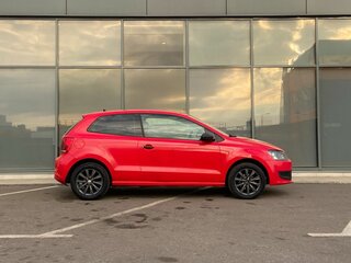 2013 Volkswagen Polo V, красный, 379000 рублей, вид 3
