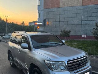 2009 Toyota Land Cruiser 200 Series, серебристый, 2100000 рублей, вид 3