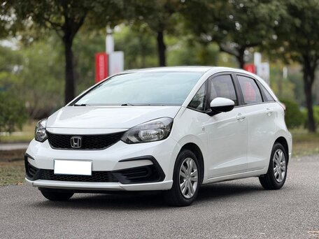 2022 Honda Fit IV Рестайлинг, белый, 1180000 рублей, вид 1