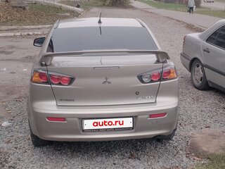 2011 Mitsubishi Lancer X Рестайлинг, бежевый, 850000 рублей, вид 4