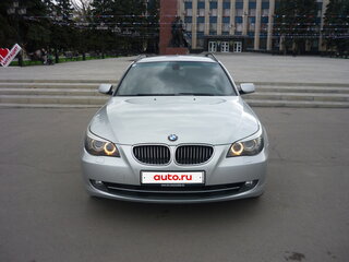 2009 BMW 5 серии 525xd V (E60/E61) Рестайлинг, серебристый, 1850000 рублей, вид 2