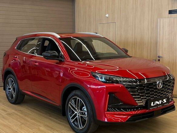 2026 Changan UNI-S I, красный, 3229900 рублей