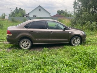 2014 Volkswagen Polo V, коричневый, 850000 рублей, вид 2
