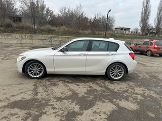 2011 BMW 1 серии 118i II (F20/F21), белый, 1450000 рублей, вид 5