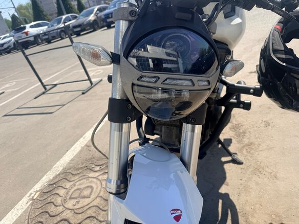 2011 Ducati Monster 696, белый, 480000 рублей - вид 4