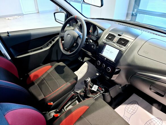 2026 Lada (ВАЗ) Granta Sport I Рестайлинг, чёрный, 1646000 рублей - вид 4