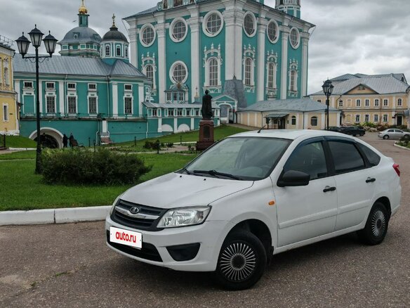2015 Lada (ВАЗ) Granta I, белый, 250000 рублей