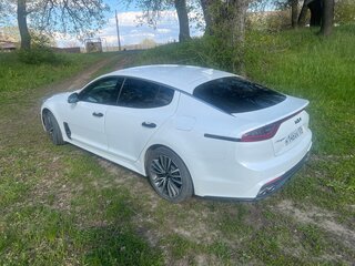 2019 Kia Stinger I, белый, 2100000 рублей, вид 5