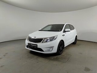 2013 Kia Rio 5-speed III, белый, 725000 рублей, вид 1