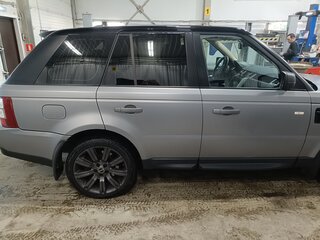 2009 Land Rover Range Rover Sport I, серебристый, 1100000 рублей, вид 3