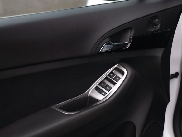2014 Chevrolet Orlando I, белый, 1239777 рублей - вид 17