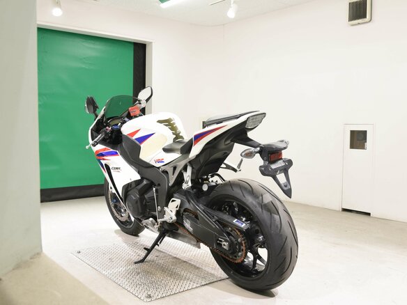 2012 Honda CBR 1000 RR/RA Fireblade, белый, 980000 рублей - вид 6