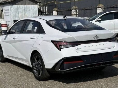 2026 Hyundai Elantra VII (CN7) Рестайлинг, белый, 2150000 рублей, вид 2