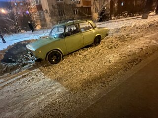 1982 Lada (ВАЗ) 2105 4-speed, зелёный, 150000 рублей, вид 5