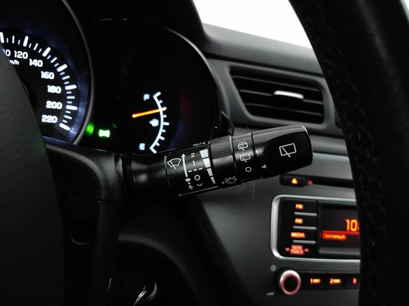2016 Kia Rio III Рестайлинг, красный, 1035000 рублей - вид 20