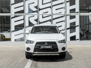 2010 Mitsubishi Outlander II Рестайлинг, белый, 1000000 рублей, вид 3
