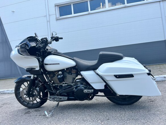2017 Harley-Davidson Road Glide Limited, белый, 1899000 рублей - вид 4