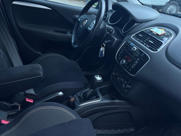 2012 Fiat Punto III Punto, серый, 750000 рублей - вид 6