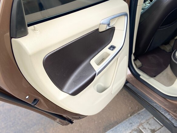 2011 Volvo XC60 I, коричневый, 1199000 рублей - вид 10