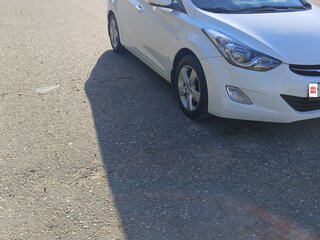 2012 Hyundai Elantra V (MD), белый, 950000 рублей, вид 3