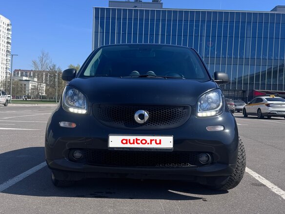 2018 Smart Fortwo III, чёрный, 1400000 рублей
