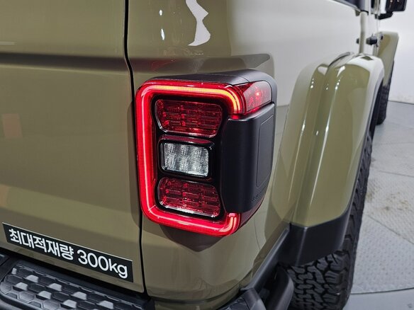 2025 Jeep Gladiator II (JT) Рестайлинг, зелёный, 8100000 рублей - вид 5