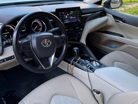 2022 Toyota Camry VIII (XV70) Рестайлинг, белый, 2700000 рублей, вид 5