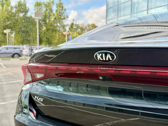 2021 Kia K5 III, чёрный, 2765000 рублей - вид 11