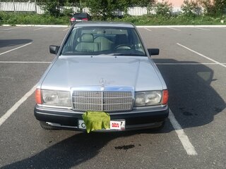 1990 Mercedes-Benz 190 (W201), белый, 800000 рублей, вид 2